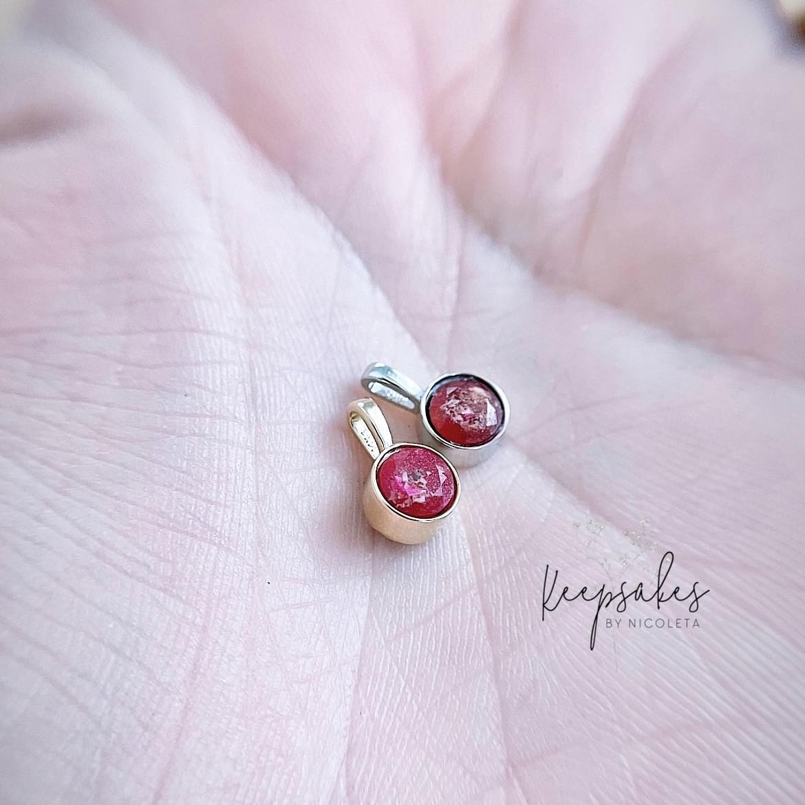 Dainty little charm made with ashes and True Red colour